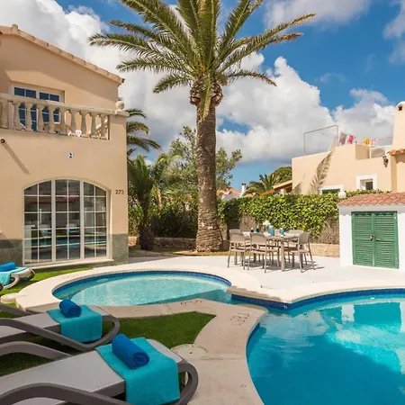 Menurka Ii בית נופש *