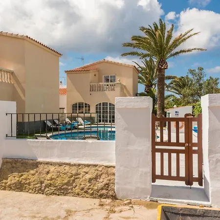 Menurka Ii בית נופש *